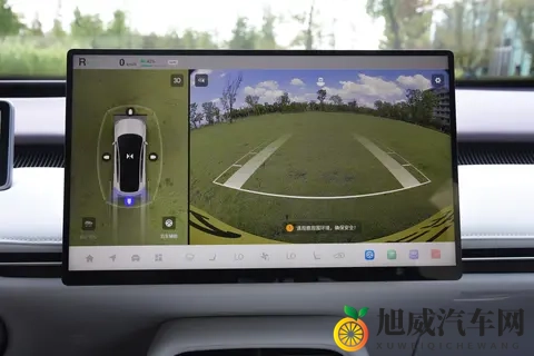 新中型SUV挑战汉兰达，超值10万内享七座，15T动力-1