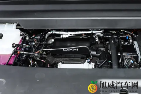 试驾方程豹钛 7 2025 款 200KM 两驱 Max 版:这才是家庭出行的理想 SUV-3