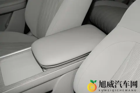 重塑豪华出行新标准:深度体验2025款星纪元ET增程版四驱至臻尊享-2