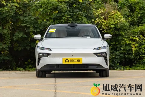 激光雷达+8295芯片，选15万级轿跑可以看看eπ007+表现如何-1