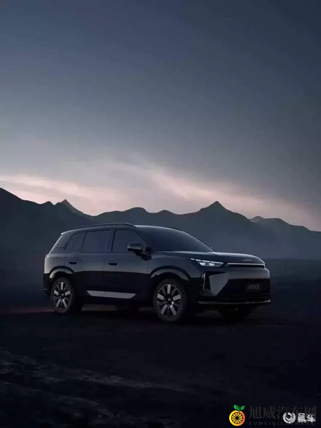 不知火舞和三个男孩：青春汽车之旅：激情与梦想交织的冒险-1