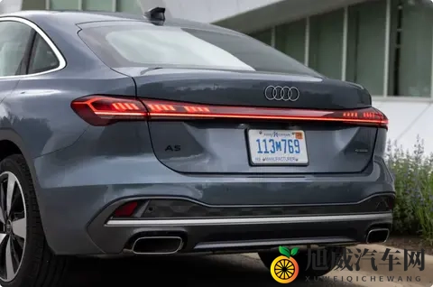 奥迪 A4 没了！取代它的 A5，到底是换壳还是真进化？-1