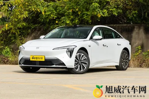 新车  纯电续航325公里_15T增程动力，小鹏P7+增程版更多消息曝光-2