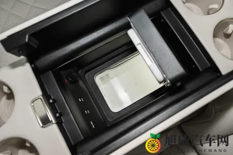 新车  3328万元起_六座增程SUV_纯电续航最高402公里 智己LS9上市-2