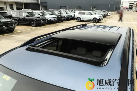 试驾方程豹钛 7 2025 款 200KM 两驱 Max 版:这才是家庭出行的理想 SUV-1