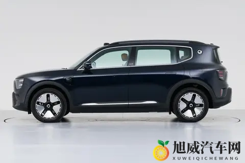 奔驰+吉利组合，1699 万起，这款电混 SUV 性价比高-1