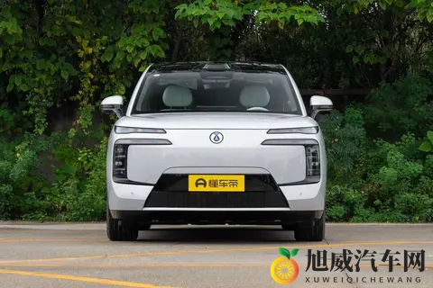 一车搞定三代出行?腾势 N8L DM 核心卖点全拆解-3