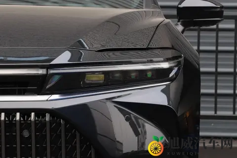 进口皇冠怎么选？299 万至享版碾压 349 万至尊版？-3