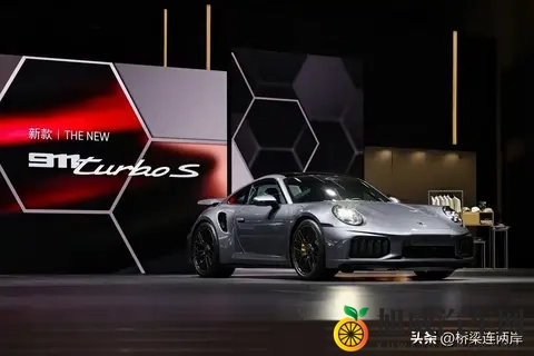 保时捷911混动版亚洲首秀,2728万起!涡轮迟滞成历史?-1