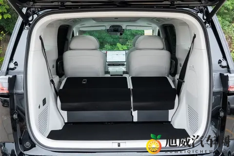 国产MPV的崛起！26款岚图梦想家，一整天深度体验，终于摸懂门道-1