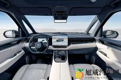 家庭商务通吃？极氪 009：800V +CCD+空悬  还有购车福利-3