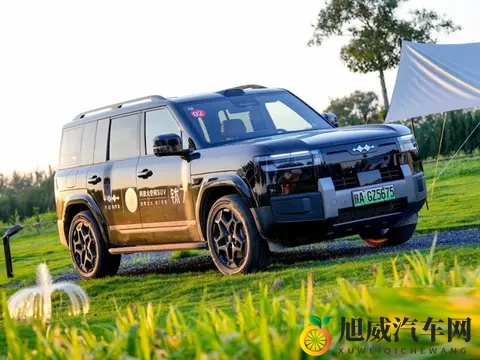 刚上市就成为了“方盒子销冠”！方程豹钛7凭啥如此受欢迎？-2