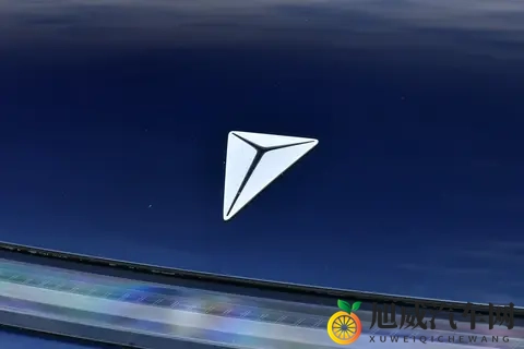 华为辅助驾驶+零重力座椅，大6座SUV这台深蓝S09如何？-3