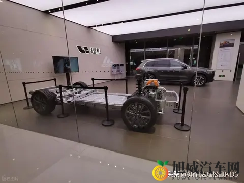 增程王者急转纯电：理想的冒险、挫败与破局-3