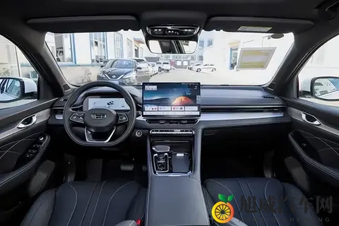 配置对标20万级？10万级燃油家轿给出了答案-3