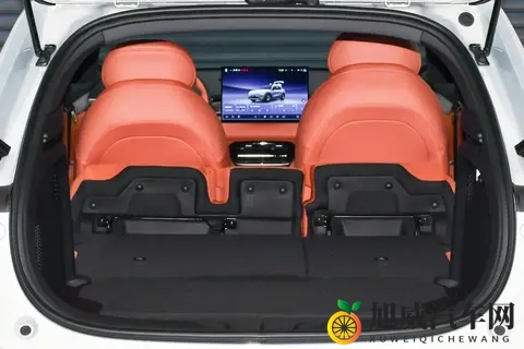 副驾零重力座椅！深蓝 S05 长途坐 3 小时会累吗？-2