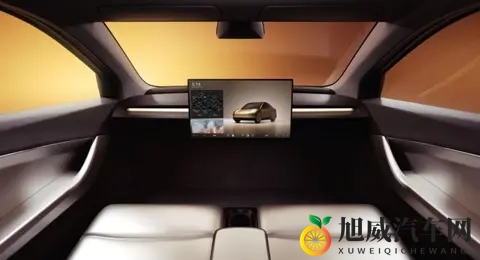 特斯拉的新车来了，没有方向盘也没刹车，这回可把人看呆了-1