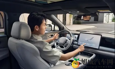 豪华与智能化全都要 全新深蓝S07与海狮06谁做得更好?-1