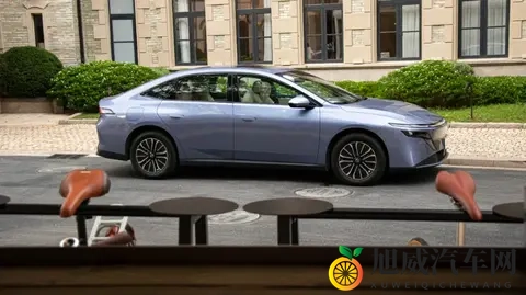 东风日产N6预售  1069万起，这次把“省心家轿”卷进了插混赛道-2