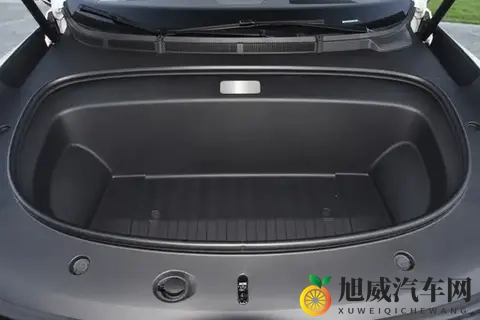 预算15万左右，想买纯电轿车，先别急着下手！它值得你体验-3