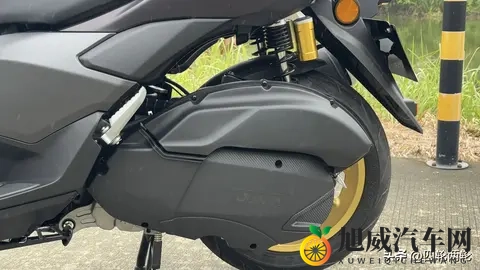 7980元，诺维娜M9，150水冷运动踏板。-2