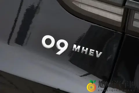 领克09四驱探索版：254马力+爱信8AT，配全时四驱，价格配置双杀-1