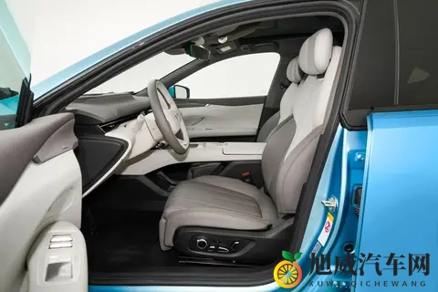 试驾深蓝L07：续航1500km，配华为辅助驾驶，实力如何？-2