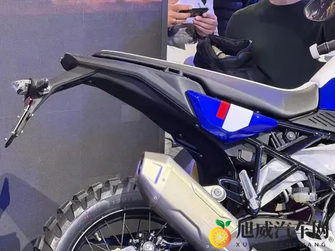 宝马印产F450GS在米兰展首秀!-1