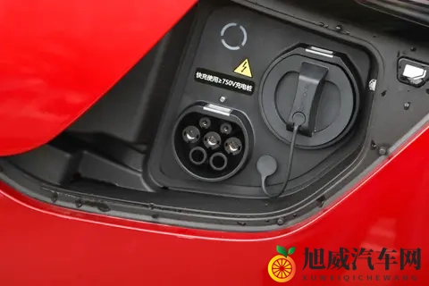 2025款星纪元ES深度试驾：续航、智能双在线，值得购买吗？-3