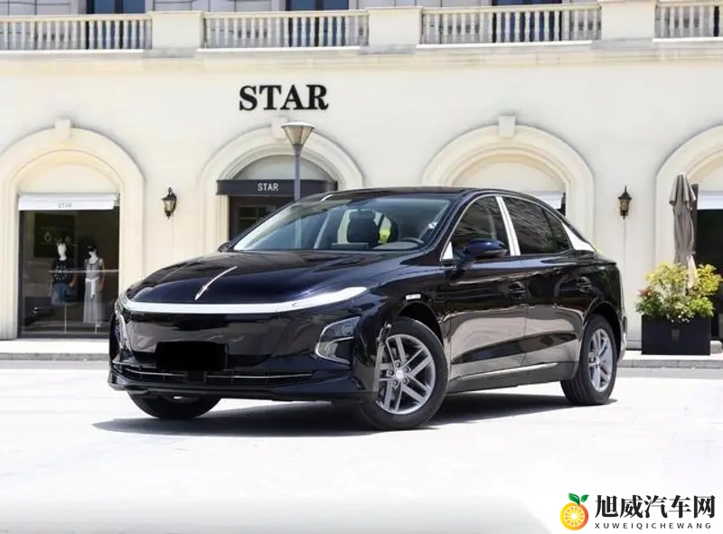 蓝井优太三上悠亚同居：当红艺人蓝井优太与三上悠亚公开恋情，同居生活甜蜜曝光-1