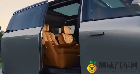 别克至境世家MPV座舱信息公布:配备前排三联屏、后排4K智慧屏等-3