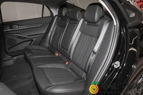 15万买合资B级车？空间大，动力足，关键还省油，蒙迪欧可以看看-2