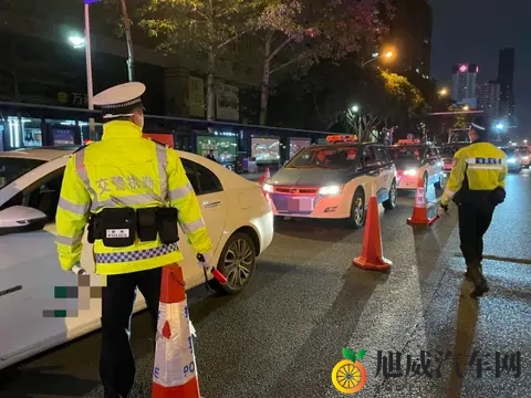 黄色APP下载安装:智能驾驶APP,车主出行新选择-2