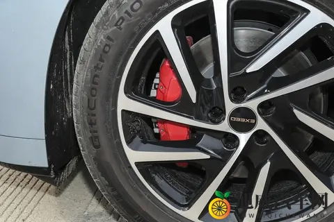 四驱轿跑15万起？买车不能只看价格，星纪元ES的优势和短板在这里-1