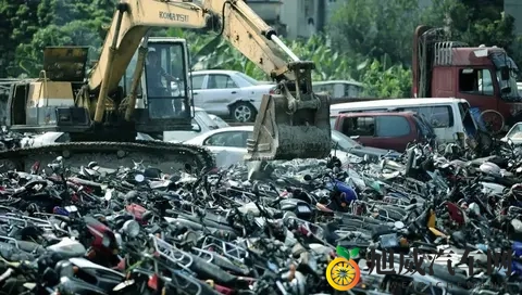 摩托车三大争议:13年报废、驾考难、禁摩令,2亿骑士的出行之问-1