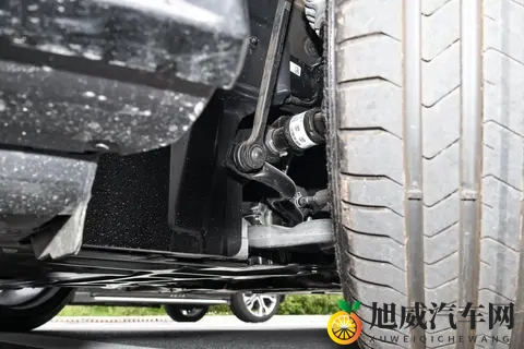 奔驰A35L AMG居然是台能拉娃的性能车？-2