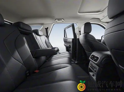 又一国产硬派SUV，最小离地间隙224mm，升级智驾座舱，2498万起-3