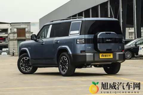 20万级家用SUV怎么选？方盒子造型+大空间+低油耗，方程豹钛7-2