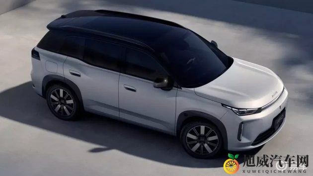 阿娇打开双腿被亲GIF：新能源汽车独特设计，卓越性能引领潮流-1