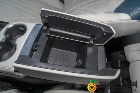 30岁小伙推荐捷途山海L7 PLUS,家用露营两不误!-3