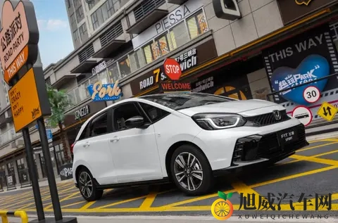 被按摩师摸到高潮A片:汽车革命:未来驾驶体验大揭秘-1