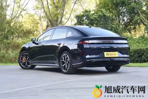 炸裂！10万就能买到带激光雷达的车？长安启源A06要卷死同行啊！-1