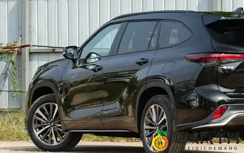 没买车先等等！丰田高颜值SUV降价了，从2848W跌到1998W-3