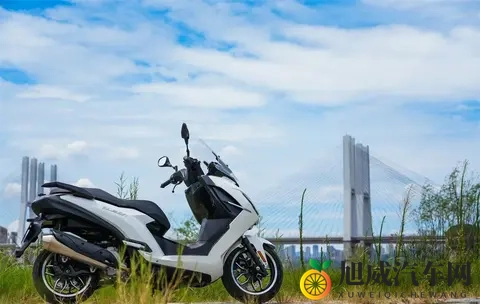 狮吼入街!标致摩托PULSION 211重新定义中型欧系踏板-1