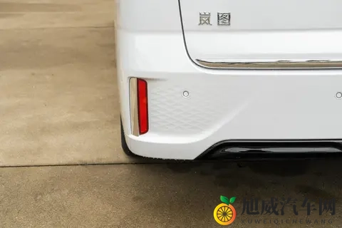 26款岚图梦想家，用细节说话，将用户需求做到极致-1