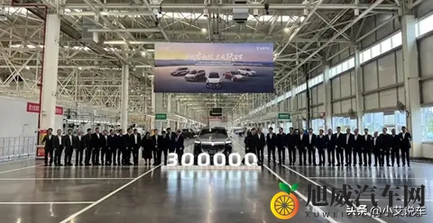 岚图汽车30万台目标达成，华为技术助力新旗舰上市，能否持续发力-3