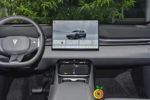 15 万级纯电 SUV 卷疯了！深蓝 S05 620Ultra，续航 、空间、智能全到位-1