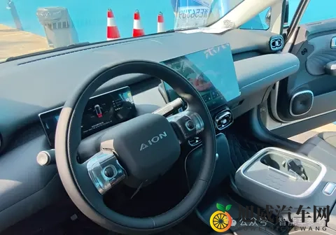 刘强东入局换电：京东5万开卖“网约车神车”，88秒补能500km-1