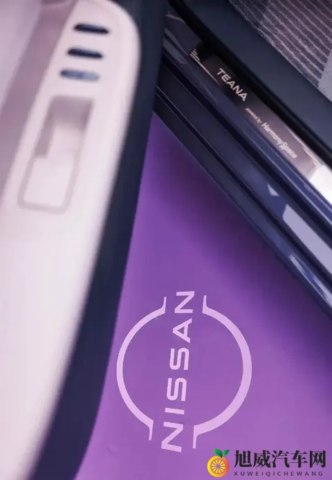 东风日产天籁鸿蒙：沙发厂拥抱智能，能行吗？-1