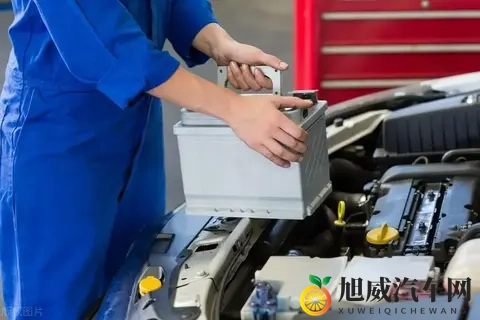 开了3年车，才知道汽车换电瓶要注意这两个数据，否则不耐用！-2